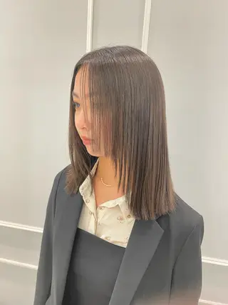 ミディアム 🩶赤み消しカラー 🐈‍⬛荻野美思🐾のヘアスタイル