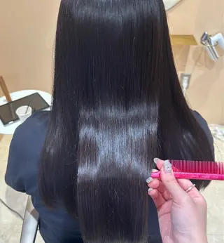 ロング emu所属・𝘬𝘢𝘳𝘪𝘯 /𝙚𝙢𝙪/赤坂のヘアスタイル