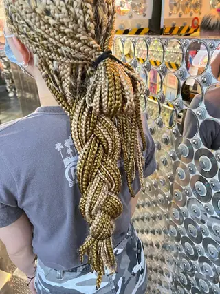 ヘアアレンジ Hair Salon ADNESS所属・KOYA コヤのヘアスタイル