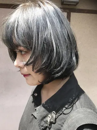 ショート カラー vato マンツーマンサロンのヘアスタイル