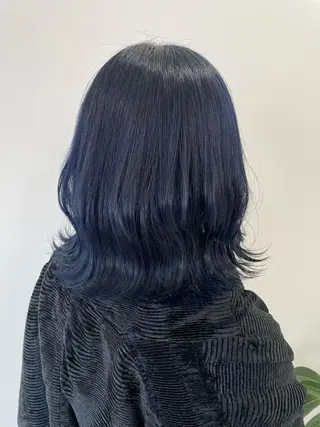 カラー ブリーチ・縮毛矯正 ハイトーン・三島佳音のヘアスタイル
