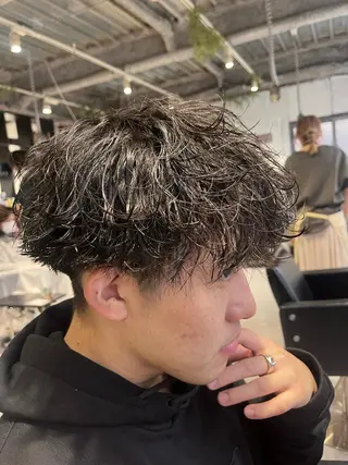 ショート ✨️極艶髪質改善✖️ クロスパーマ✨のヘアスタイル