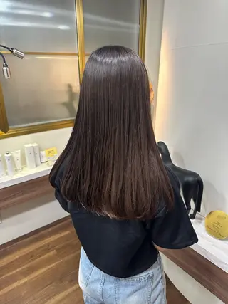 カラー Art BeAuté ROUGET所属・藤本 美咲のヘアスタイル