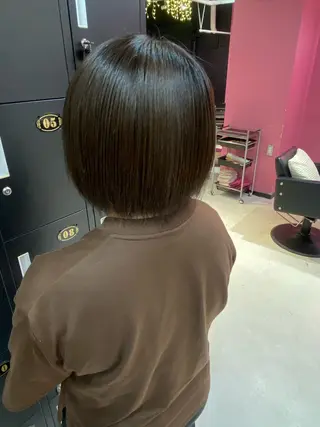 ショート カラー 伊藤 葵梨のヘアスタイル