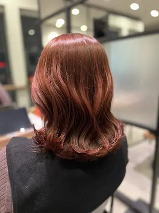 ミディアム カラー 上野台 彩加のヘアスタイル