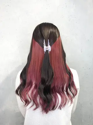 ロング カラー ヘアアレンジ ｲﾝﾅｰｶﾗｰ屋さん 🫧伊藤拓実のヘアスタイル