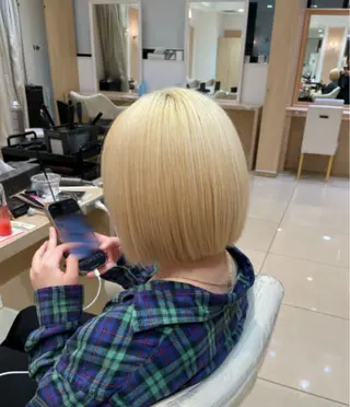 ショート カラー ✩𝐴𝑠ℎ 中目黒 浦野 遥✩*。のヘアスタイル