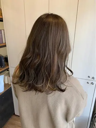 セミロング カラー こじま しょういちのヘアスタイル
