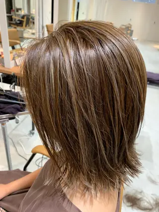 ミディアム カラー LUXBE LUCE那覇イオン店所属・LUXBE LUCEのヘアスタイル