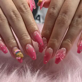 ネイル Noir Haatoのネイルデザイン