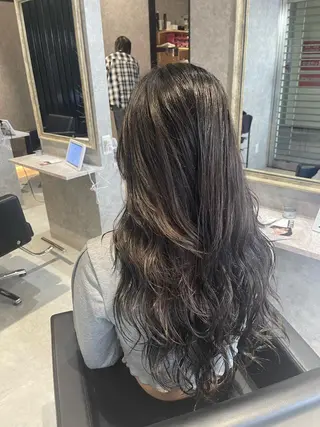 ロング ハイトーン ／ レイヤー/吉田陸斗のヘアスタイル