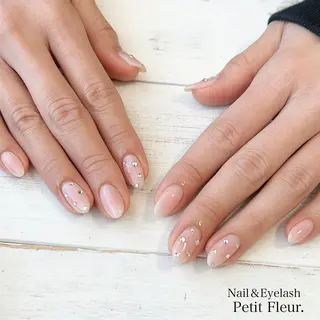 ネイル Petit Fleur所属・青柳 亜梨奈のマツエク・マツパデザイン