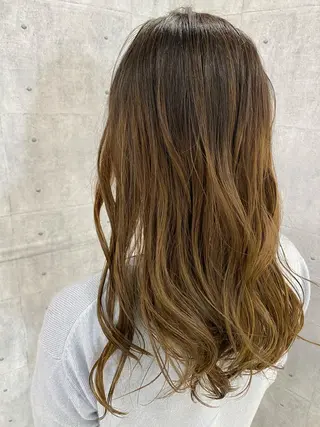 ロング 🍀透明感抜群🍀/ ハイトーンカラーのヘアスタイル