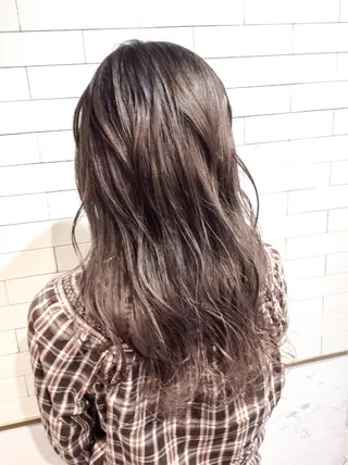 ミディアム カラー レイヤーカット× 髪質改善たもりのヘアスタイル