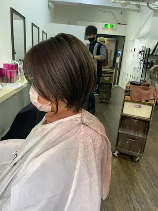 ショート ヒカ/外国人風 デザインカラーのヘアスタイル