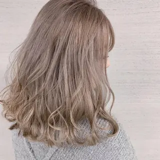 ミディアム WEG 難波のヘアスタイル