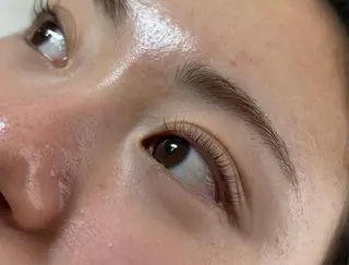 マツエク・マツパ eye lash  Lucia 難波所属・ひらおか ういの眉毛・アイブロウイメージ