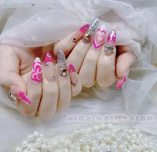 ネイル 🎀まゆ 🪽🐾のネイルデザイン