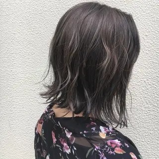 ミディアム カラー Freez狭間 裕美のヘアスタイル