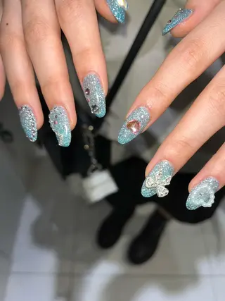 ネイル moca心斎橋所属・˚✧⁺⭐︎༚moca miyuu⁎⁺˳✧༚のネイルデザイン