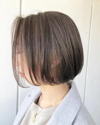 ショート カラー かわさき ともやのヘアスタイル