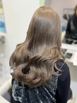 カラー YUZUKI レイヤーカット/艶髪のヘアスタイル