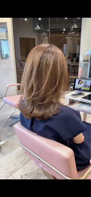 ミディアム カラー On所属・顔まわりカット🌟 くびれヘア/寺門遥輝のヘアスタイル
