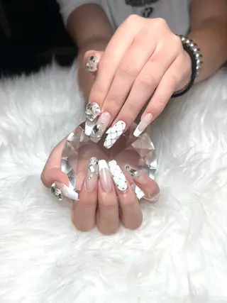 ネイル 井尻 紗菜のネイルデザイン