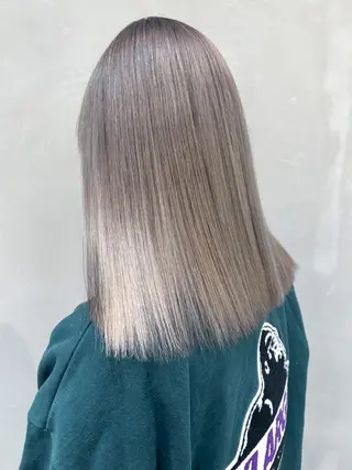 カラー セミロング ITby ALBUM 北千住店のヘアスタイル