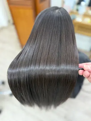 ロング A'SHE横浜所属・髪質改善特化🔥 縮毛、トリートメントのヘアスタイル