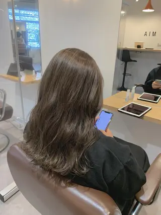 セミロング MIA 菅原のヘアスタイル