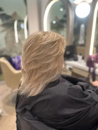 ミディアム カラー ✨美髪🫧ツヤ髪 Miyakaのヘアスタイル