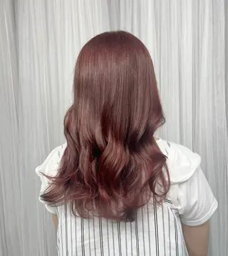 ミディアム カラー 伊藤 由妃乃のヘアスタイル