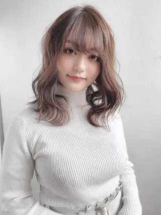 パーマ esse大阪茶屋町店所属・レイヤーカット 新井田陽寿のヘアスタイル