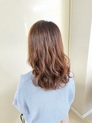 セミロング 鳥山 留奈のヘアスタイル