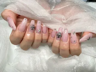 ネイル Roi〈ロワ〉 Minakoのネイルデザイン