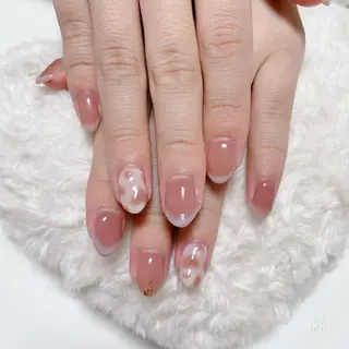 ネイル The Best Beauty受付担当のヘアスタイル