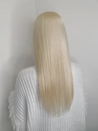 ロング ＿WHITE鳳店 アンダーバーホワイトのヘアスタイル