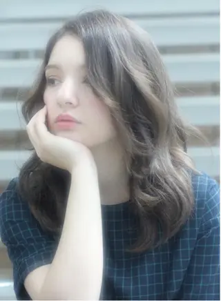 ミディアム セミロング カラー 髪質改善 ami byAbsoのヘアスタイル