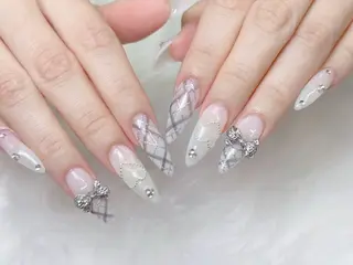 ネイル lucky nail 歌舞伎町のネイルデザイン