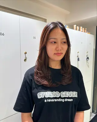 ロング 川上 彩夏のヘアスタイル