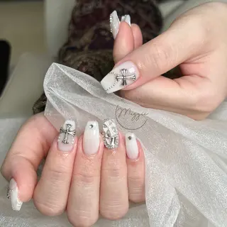 ネイル Maggie Nail🦩のネイルデザイン
