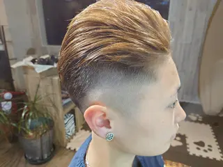 ショート DIFFUSIO　(ディフュージオ)所属・伊藤 新のヘアスタイル