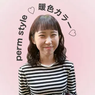 ミディアム パーマ 大橋 芽衣のヘアスタイル