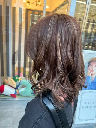 カラー 艶髪ストレート🧚 尾崎 晴香のヘアスタイル
