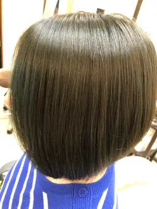 ショート カラー ヘアサロン モカ所属・石塚 浩のヘアスタイル