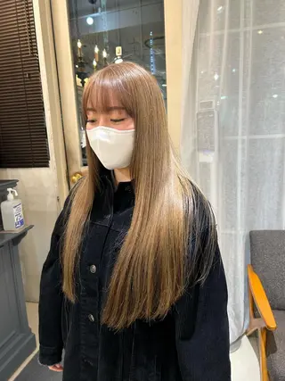 カラー moeka 表参道のヘアスタイル