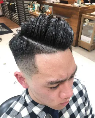 パーマ メンズ THE AWESUM所属・メンズスタイル強化中 TONNY(トニー)のヘアスタイル