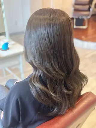 セミロング カラー ✨艶カラー/韓国ヘア ✨momoriのヘアスタイル