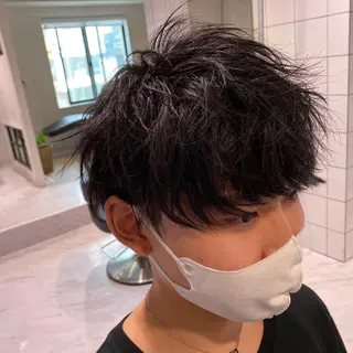 ショート カラー パーマ メンズ 赤み消し🌿 透明感カラー🫧のヘアスタイル